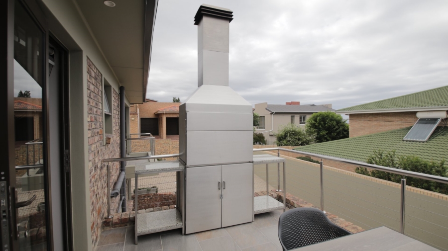 5 Bedroom Property for Sale in Dana Bay Western Cape